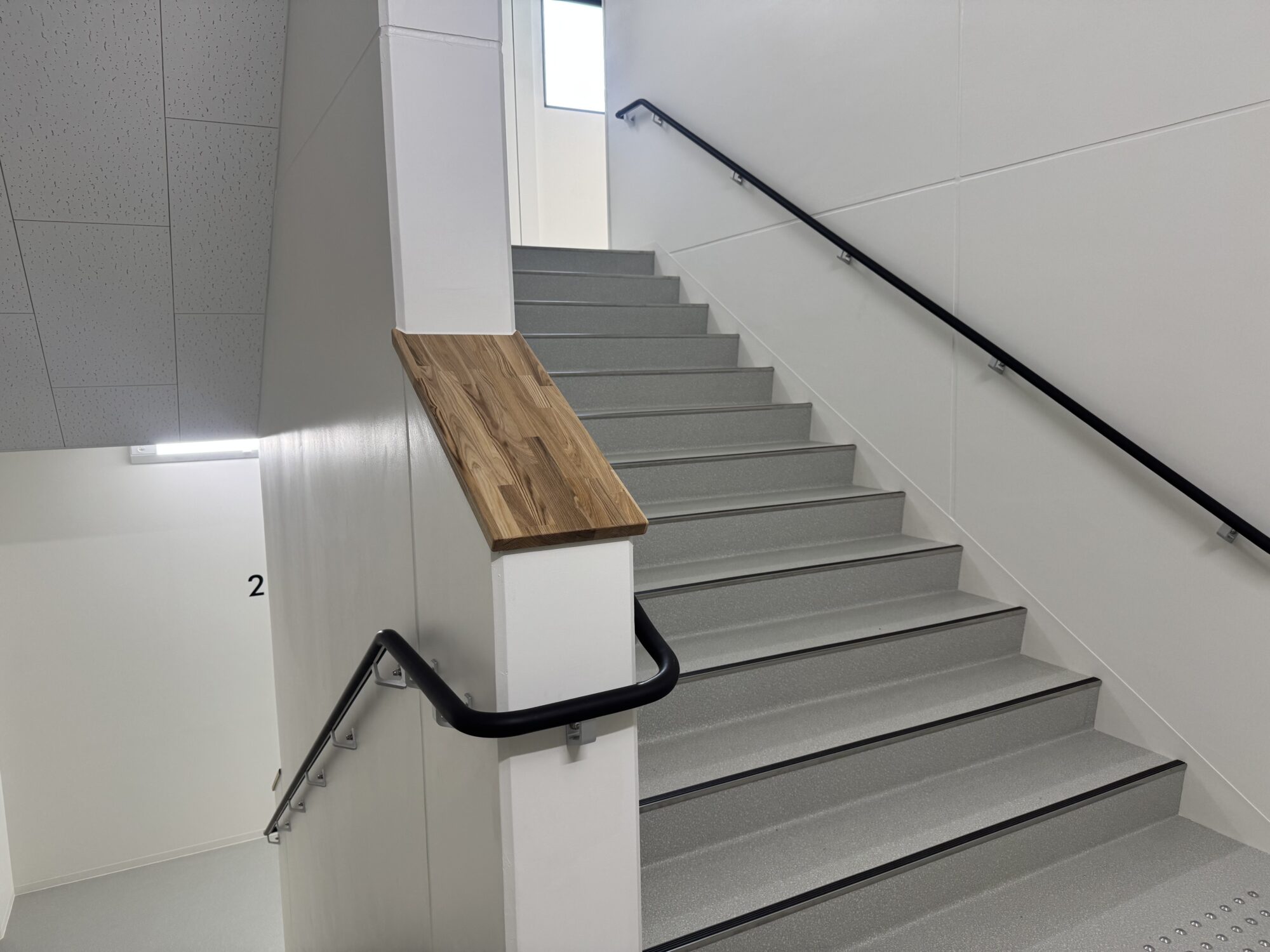  大阪商業大学高等学校体育館